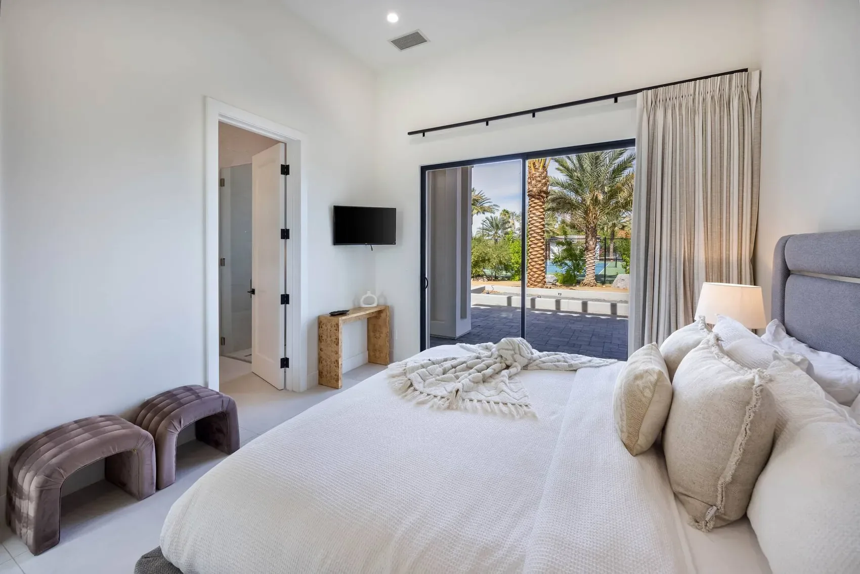 A room on the property