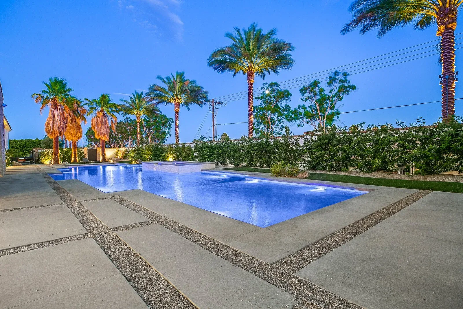 The pool, wide