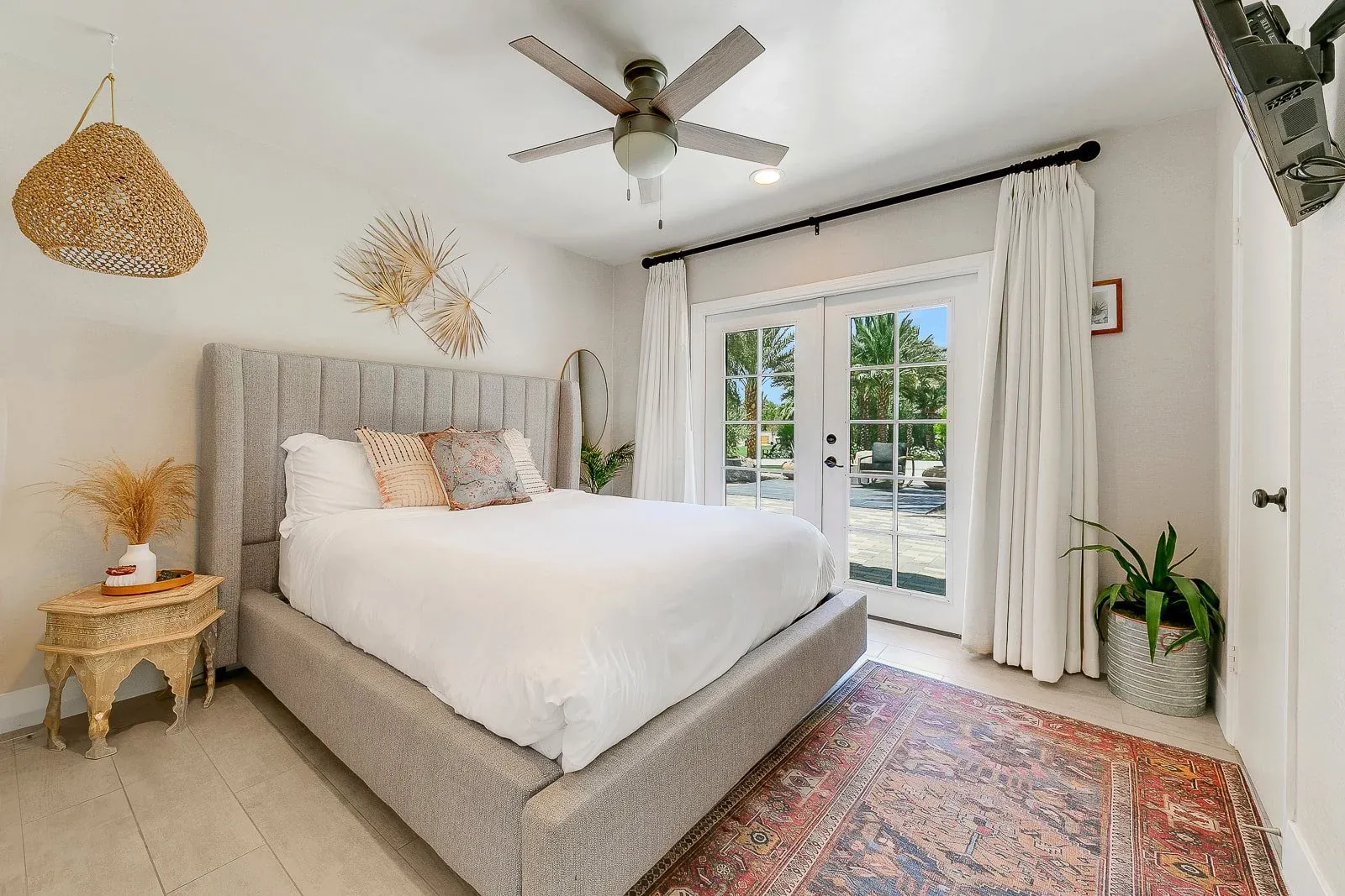 A room on the property